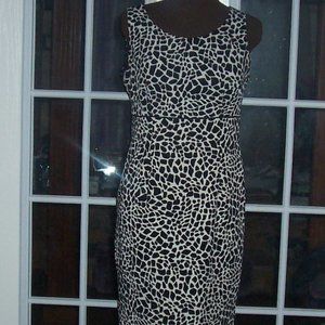 KASPER FORM FITTING CASUAL/ COCKTAIL DRESS SIZE-6